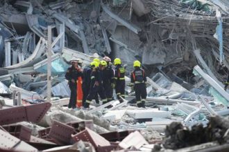 Σκηνές χάους από τον σεισμό των 7,7 Ρίχτερ στη Μιανμάρ: 8 νεκροί, τουλάχιστον 90 οι αγνοούμενοι (ΦΩΤΟ)