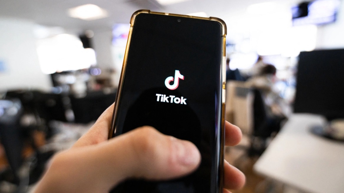 «Μαύρο» στο TikTok για έναν χρόνο ρίχνει η Αλβανία