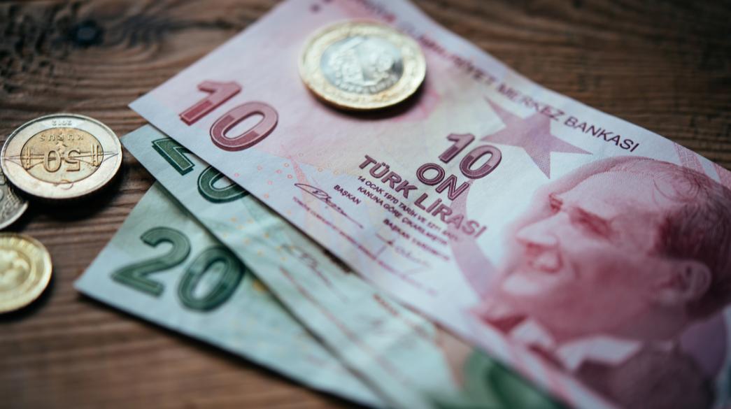 «Βουτιά» της τουρκικής λίρας μετά τη σύλληψη Ιμάμογλου