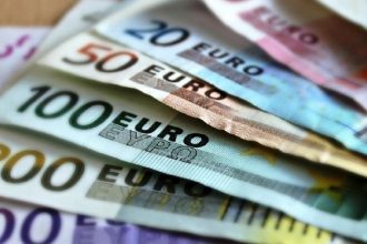 Οι πληρωμές του e-ΕΦΚΑ και της ΔΥΠΑ έως ττην Παρασκευή 4 Απριλίου