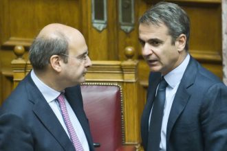 Ανασχηματισμός: Τι αποφάσισε ο Μητσοτάκης - Αλλαγές θα φέρει η μετακίνηση Χατζηδάκη στο Μαξίμου
