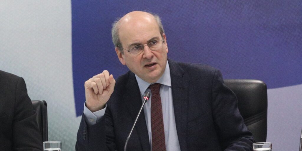 Κωστής Χατζηδάκης: Έρχονται νέες μειώσεις φόρων τον Σεπτέμβριο