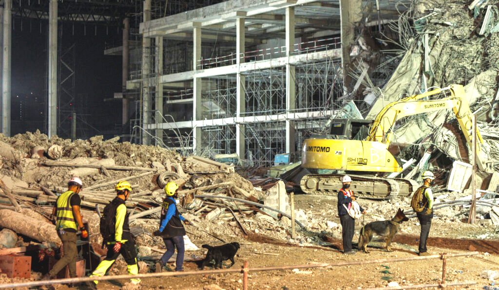 Εικόνες Αποκάλυψης μετά τα 7,7 Ρίχτερ σε Μιανμάρ και Ταϊλάνδη - Ανεβαίνει δραματικά ο αριθμός των θυμάτων
