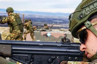 Στεγαστικό πρόγραμμα με 1.000 σπίτια το 2026 και άλλες 4.000 μέχρι το 2030 για τα στελέχη των Ενόπλων Δυνάμεων