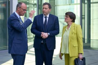 CDU και SPD συμφώνησαν να συζητήσουν για τον σχηματισμό κυβέρνησης