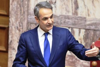 Πρόταση δυσπιστίας κατά της κυβέρνησης - Μητσοτάκης: Αρχίζει αμέσως η συζήτηση, «ουρά» της Κωνσταντοπούλου ο Ανδρουλάκης