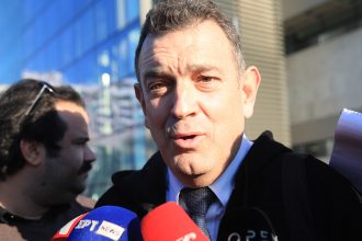 Ελεύθερος ο βουλευτής Παπαδόπουλος της Νίκης μετά τους βανδαλισμούς στην Εθνική Πινακοθήκη - «Ξεκρέμασα τέσσερις βέβηλες εικόνες»