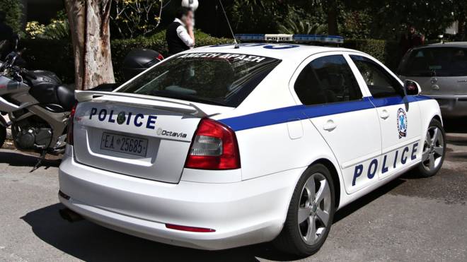 Θρίλερ στην Ομόνοια: Άνδρας βρέθηκε νεκρός, δεμένος χειροπόδαρα και με σακούλα στο κεφάλι σε διαμέρισμα AirBnB