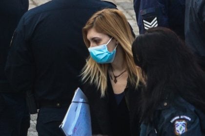 Εκτάκτως στο νοσοκομείο η Πισπιρίγκου - Ο λύκος έχει “χτυπήσει” ζωτικά όργανα