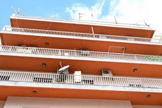 Η ανθρώπινη τραγωδία πίσω από την αυτοκτονία του ζευγαριού που έπεσε από τον 3ο όροφο - "Εκανα λάθος"