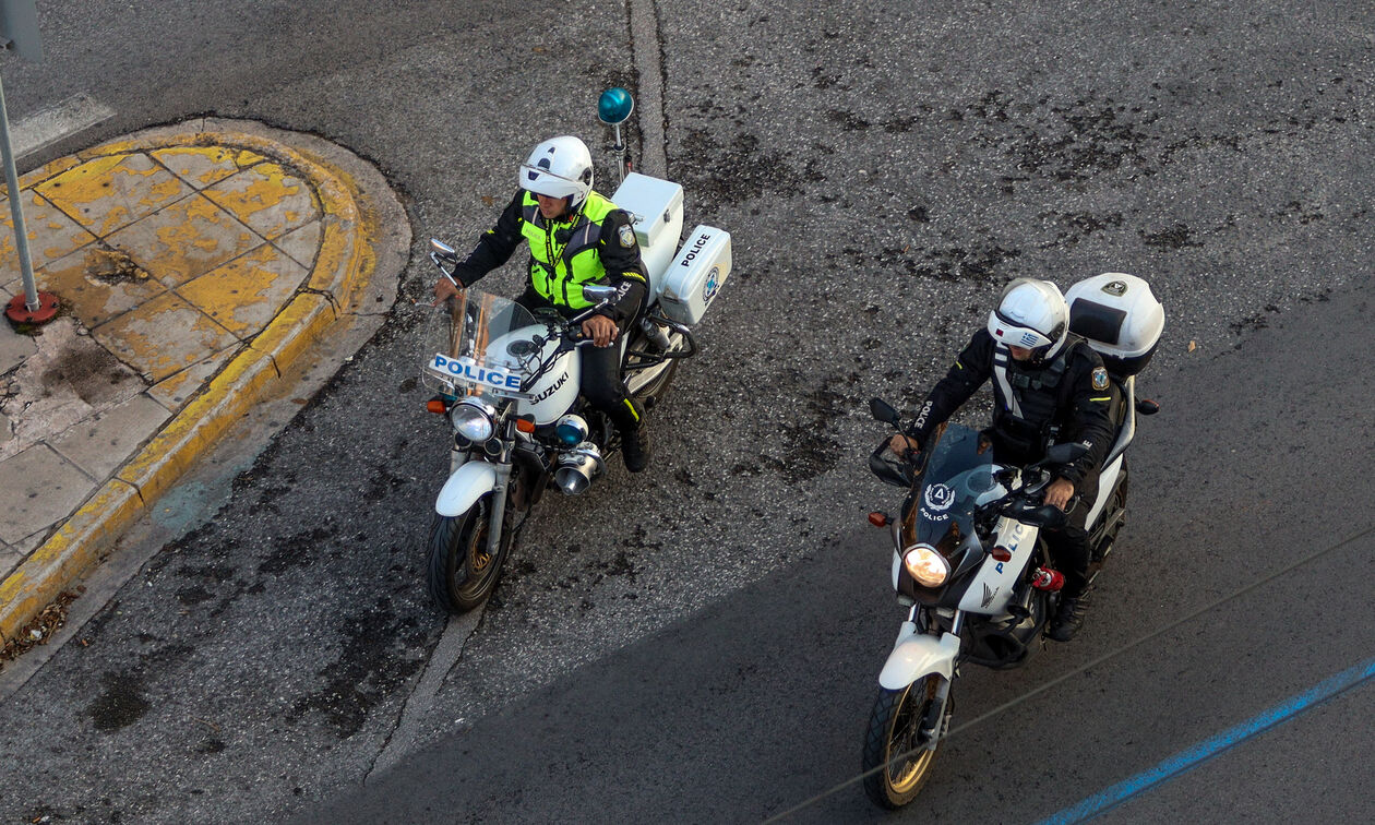 Δυτ. Ελλάδα: Ανθρωποκυνηγητό για τον εντοπισμό των δραστών που αφαίρεσαν ολόκληρο ΑΤΜ - Πάνω από 35.000 ευρώ η λεία τους - Εντοπίστηκε ένα ΙΧ
