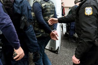 Συλλήψεις για ναρκωτικά: 17χρονοι έκρυβαν κάνναβη σε φρεάτια ύδρευσης