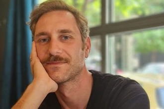 Άγγελος Ανδριόπουλος: Από την Πάτρα με 200 ευρώ στην Αθήνα... και τις επιτυχίες