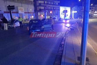 Πάτρα: ΙΧ "καρφώθηκε" σε κολόνα - Από θαύμα γλύτωσε ο οδηγός (ΦΩΤΟ)