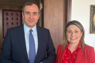 Χριστίνα Αλεξοπούλου: «Ενίσχυση των προϊόντων της Αχαΐας στις διεθνείς αγορές» – Συνάντηση με τον Υφυπουργό Εξωτερικών