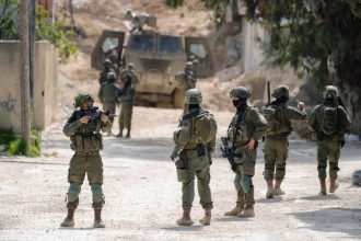 Οι ΗΠΑ στέλνουν στο Ισραήλ 20.000 αυτόματα τουφέκια - Μια πώληση που είχε καθυστερήσει ο Μπάιντεν