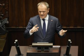 Πολωνία: O Τουσκ κάνει λόγο για ξένη παρέμβαση, μετά την κυβερνοεπίθεση εναντίον του κόμματός του