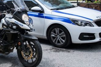 Δυτ. Ελλάδα: 68χρονος τραυμάτισε στο κεφάλι με ξύλο 55χρονη - Στο νοσοκομείο η γυναίκα, στα κρατητήρια ο άνδρας