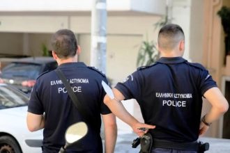 ΣΟΚ για υπαλλήλους της Περιφέρειας Δυτικής Ελλάδας - Πήγαν για έλεγχο σε επιχείρηση και βγήκε... όπλο!