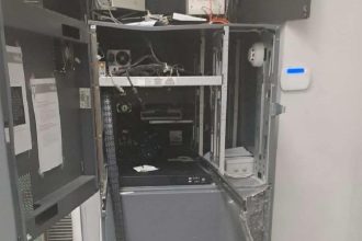 Αγρίνιο: Προφυλακίστηκαν δύο για το ATM - Ένταση στο δικαστικό μέγαρο