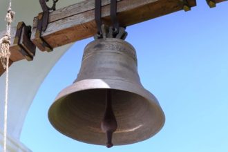 Αλισσός: Αθεόφοβοι έκλεψαν καμπάνα από παρεκκλήσι!