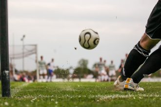 Ηλεία: Άγρια επεισόδια και τραυματισμοί σε αγώνα ποδοσφαίρου ΒΙΝΤΕΟ