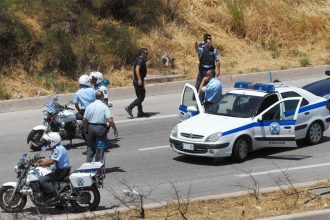 Σοκάρει η άγρια συμπλοκή νεαρών στο Αγρίνιο - Ένας ανήλικος στο νοσοκομείο, βγήκε σουγιάς και γκλοπ!