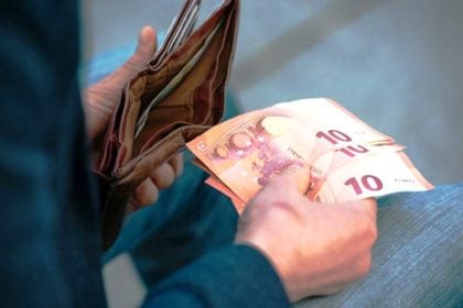 Οι νέοι μισθοί για εργαζόμενους και συνταξιούχους από το 2026