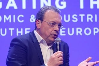 Φάμελλος: Το πρωταπριλιάτικο ψέμα του κ. Μητσοτάκη για τον 13ο μισθό