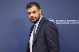 Μαρινάκης για τον πρόεδρο ΕΟΔΑΣΑΑΜ: «Άπαντες αξιολογούνται»