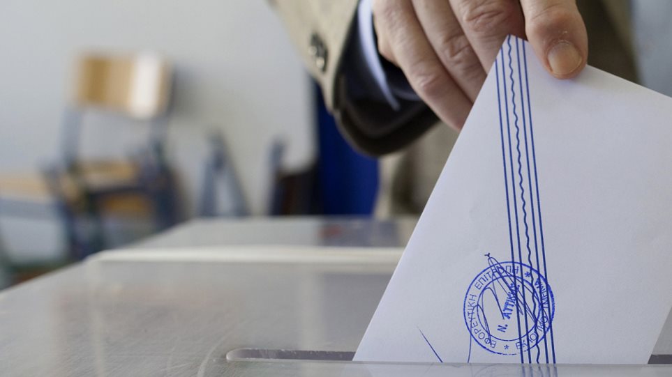 Δημοσκόπηση MRB: Πρωτιά ΝΔ, δεύτερη η Κωνσταντοπούλου - Απώλειες για το ΠΑΣΟΚ