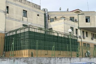 Αγρίνιο: Δείτε από που πήδηξαν οι δύο κρατούμενοι - Ελεύθεροι οι αστυνομικοί για την απόδραση (ΦΩΤΟ)