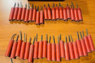 Μεσολόγγι: Χειροπέδες για κατοχή κροτίδων και λαθραία τσιγάρα