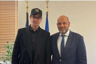 Οταν ο Νίνο συνάντησε τον Ιάσονα Φωτήλα