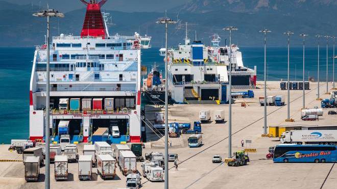 Απεργία σήμερα και αύριο στα λιμάνια - "Νεκρώνει" της Πάτρας