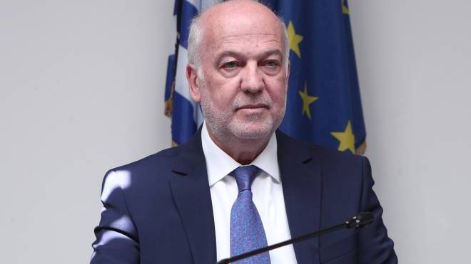 «Φρένο» Φλωρίδη στην απόκτηση παιδιού με παρένθετη μητέρα για ομόφυλα ζευγάρια ανδρών ή μοναχικούς άνδρες