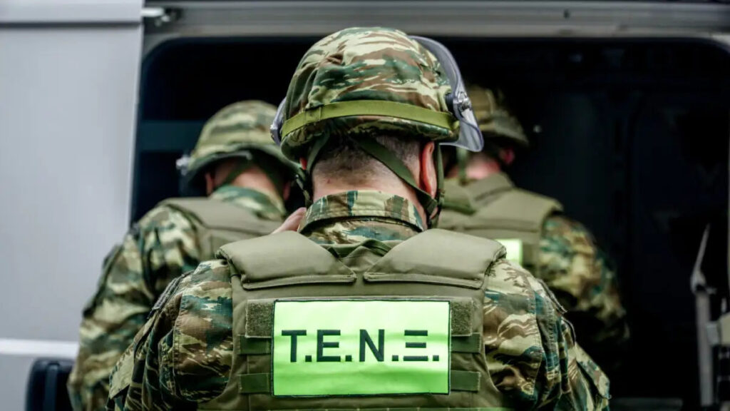 Στο νοσοκομείο ο αστυνομικός που τραυματίστηκε από την έκρηξη σε Πεδίο Βολής στην Ηλεία