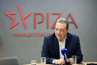 Να συζητηθεί στη Βουλή το μείζον ζήτημα της επιβολής δασμών από τις ΗΠΑ, ζητά ο ΣΥΡΙΖΑ