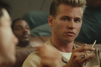 Βαλ Κίλμερ: Η απώλεια που τον σημάδεψε και ο ρόλος στο Top Gun που τον έκανε σταρ, αν και δεν τον ήθελε