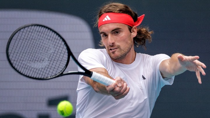 Με Τόμπσον ο Τσιτσιπάς στον 2ο γύρο στο Μόντε Κάρλο