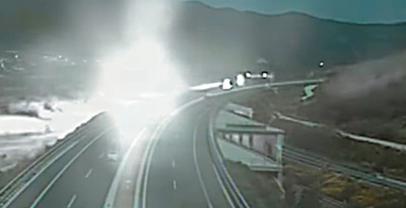 Τέμπη: Από ανάφλεξη ελαίων των μετασχηματιστών η πυρόσφαιρα, λέει έκθεση πραγματογνώμονα οικογένειας θύματος