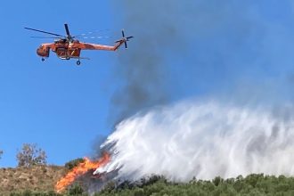 Μεγάλη φωτιά στη Ζάκυνθο - Σηκώθηκαν τρία αεροσκάφη