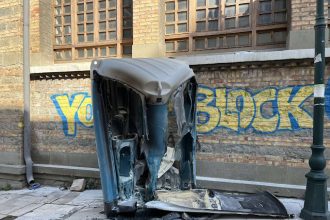 Εικόνες ντροπής στο Αγρίνιο: Έκαψαν τουαλέτα για ΑμεΑ - ΦΩΤΟ