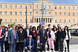 Εθελοντές της Χαλανδρίτσας τιμήθηκαν στη Βουλή