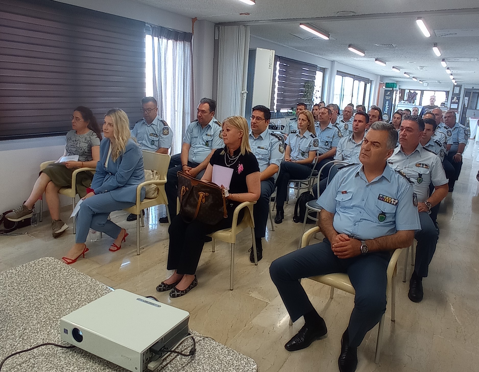 Αστυνομία Αχαΐας: Ημερίδα στο πλαίσιο του Εθνικού Σχεδίου Δράσης για τα Δικαιώματα των Ζώων ΦΩΤΟ
