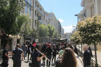 Πάτρα: Άτομα του αντιεξουσιαστικού χώρου έκλεισαν την Κορίνθου