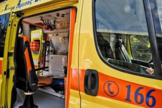 Αγρίνιο: Έκοψε τις φλέβες του στην Πρόνοια - Πανικός στα γραφεία του Δήμου