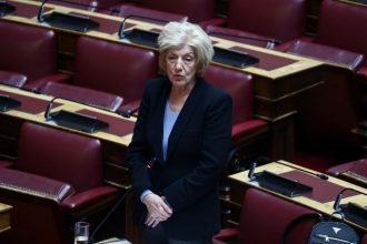 Σία Αναγνωστοπούλου: Συμμετοχή ελληνικών μαχητικών F-16 και προσωπικού σε αποστολή στη Ρουμανία και ενδεχόμενη εμπλοκή στον πόλεμο στην Ουκρανία