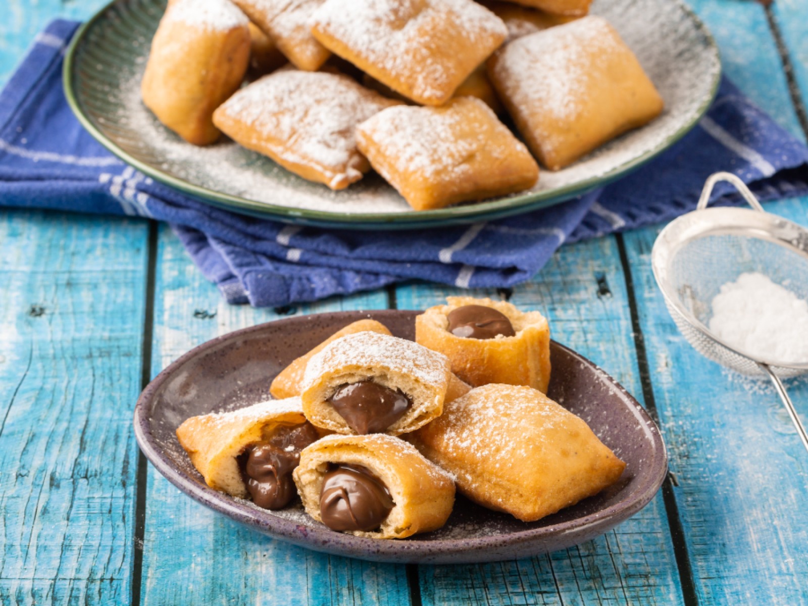 Beignets γεμιστά με σοκολάτα