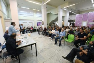 Τα προβλήματα της καθημερινότητας και οι διεκδικήσεις για το μέλλον της πόλης στην ανοιχτή συζήτηση στην Αγυιά